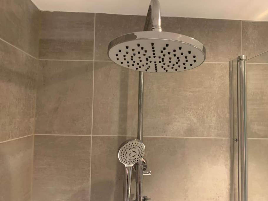 Fantastic Large 2 X Bedroom Flat, Free Parking Sale Ngoại thất bức ảnh